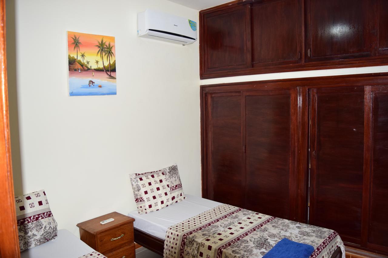 داكاغْ Kakatar Family Residence , Yoff المظهر الخارجي الصورة